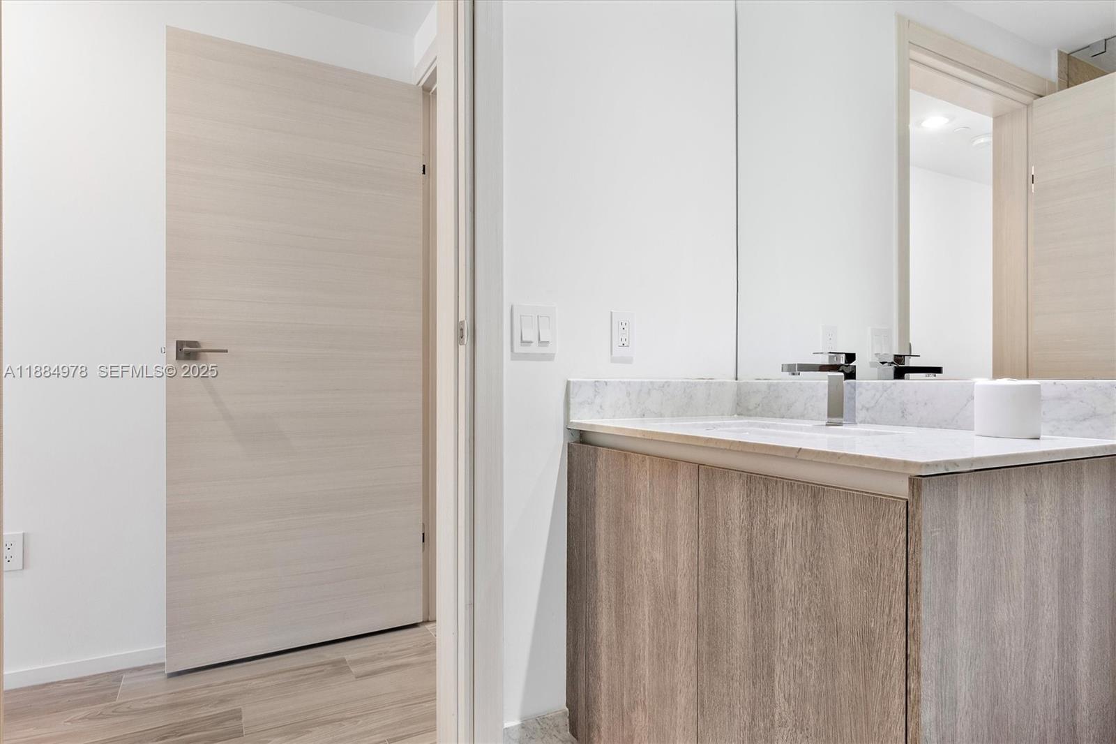 801 SMA RESIDENCES CONDO - Residential