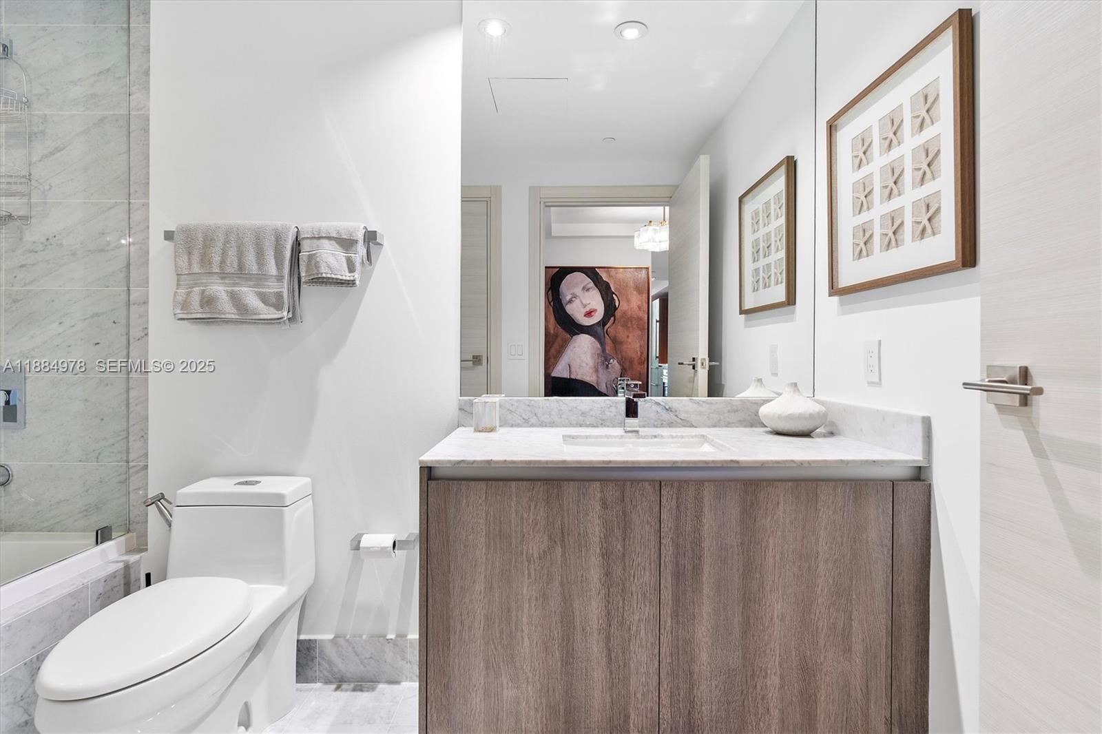 801 SMA RESIDENCES CONDO - Residential