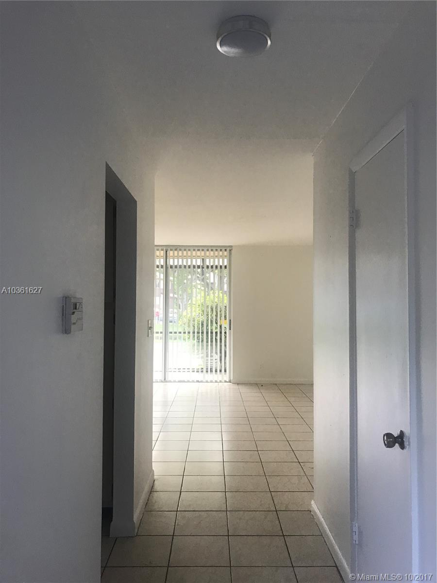 HAMPTONS OF NORTH LAUDERD - Residential