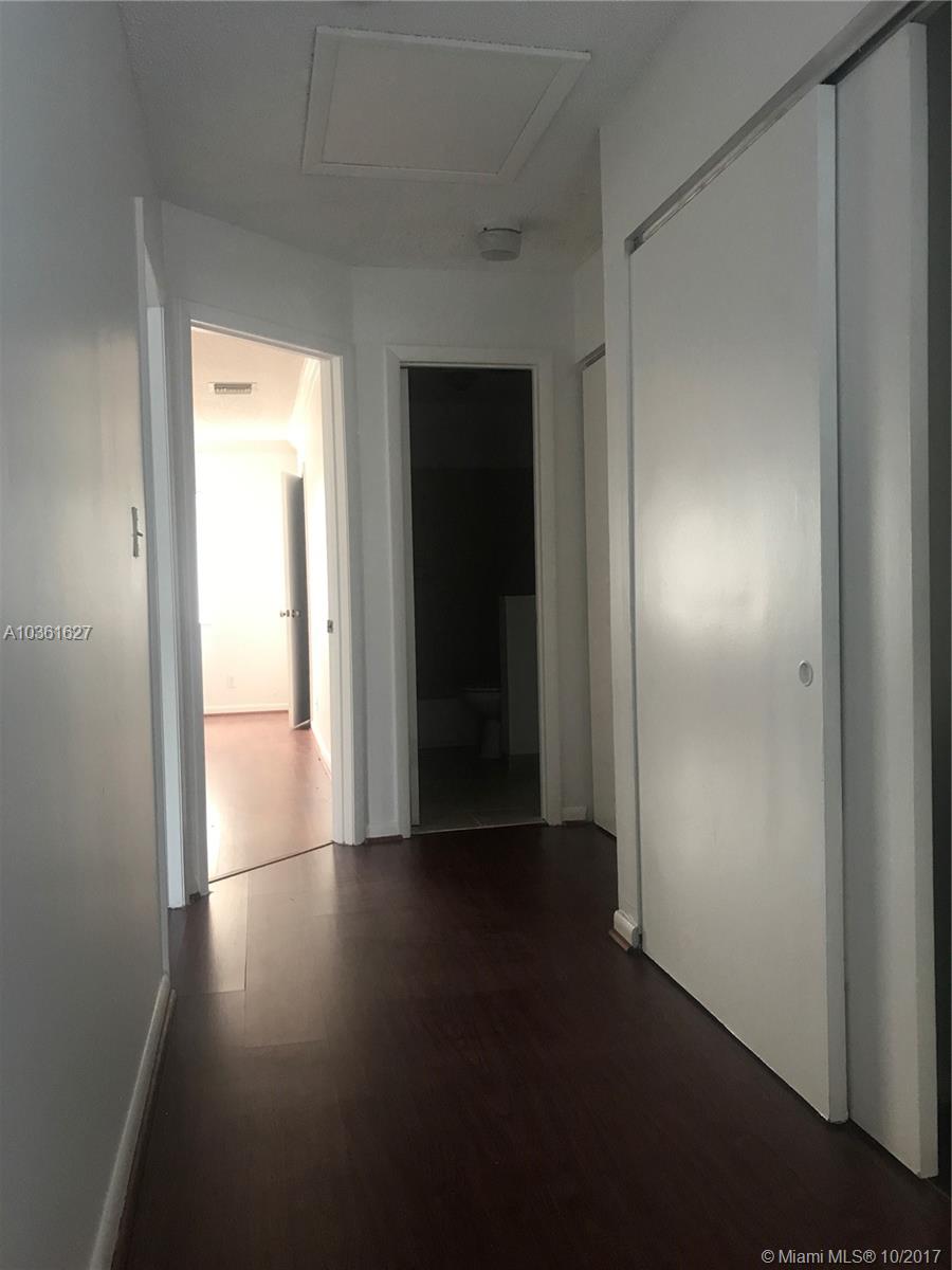 HAMPTONS OF NORTH LAUDERD - Residential