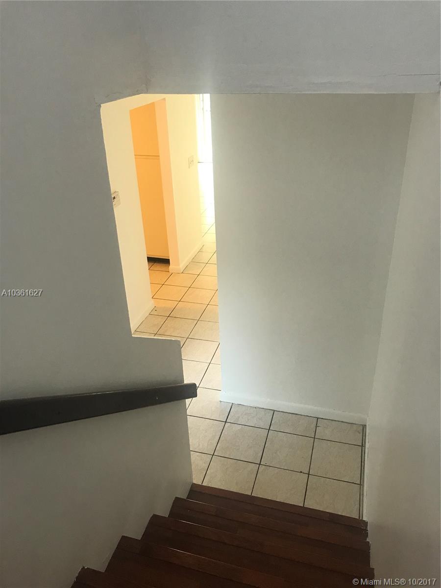 HAMPTONS OF NORTH LAUDERD - Residential