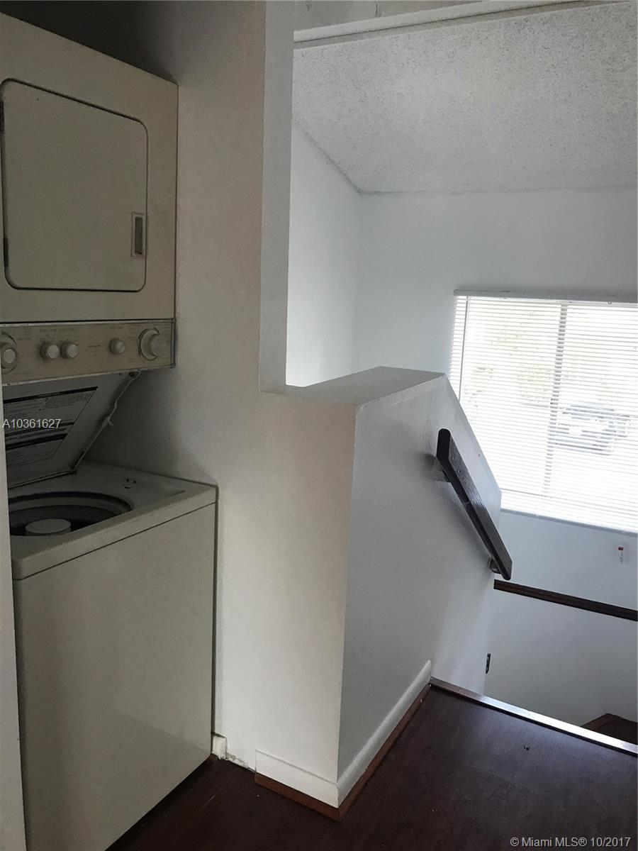 HAMPTONS OF NORTH LAUDERD - Residential