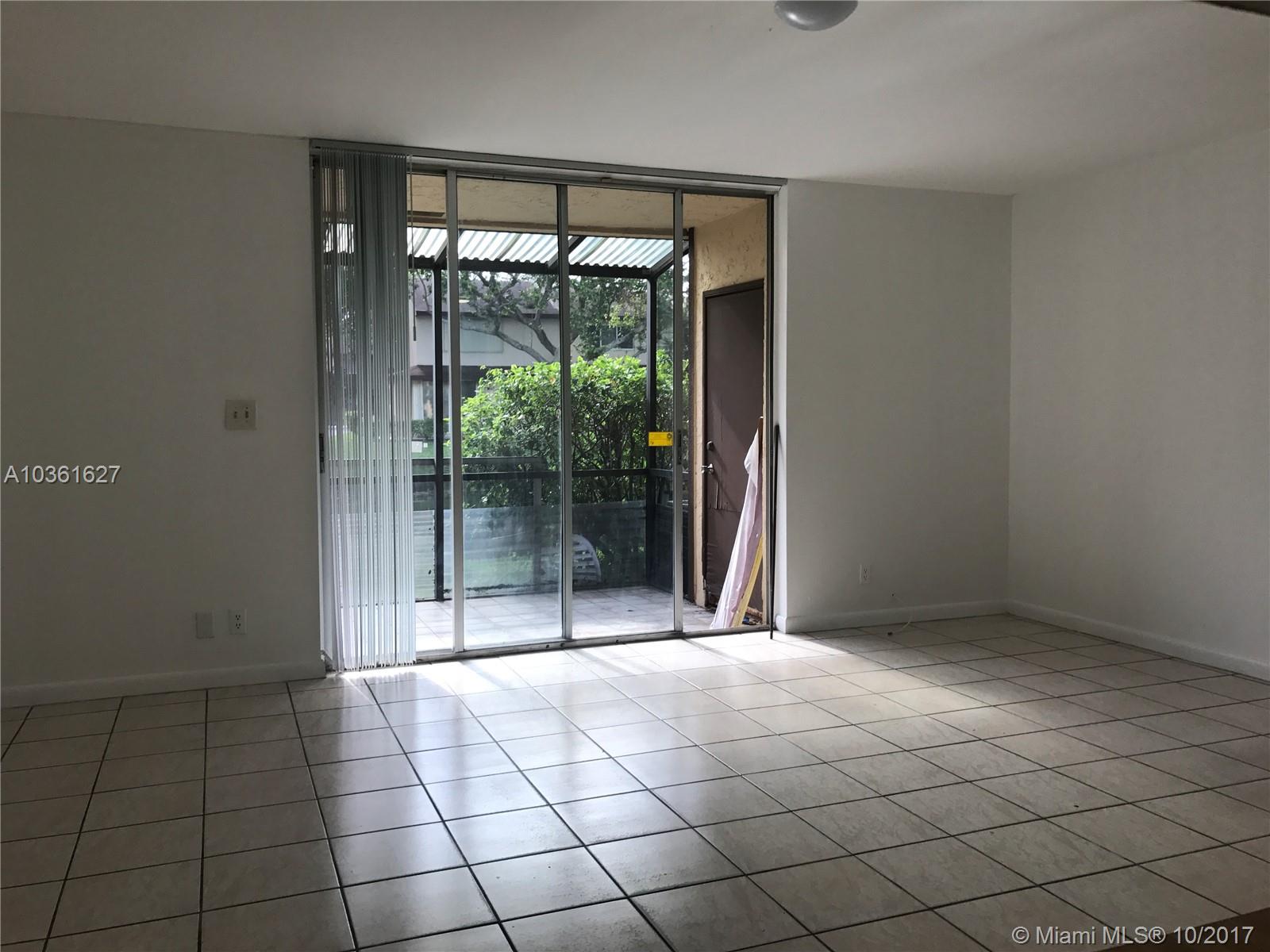 HAMPTONS OF NORTH LAUDERD - Residential