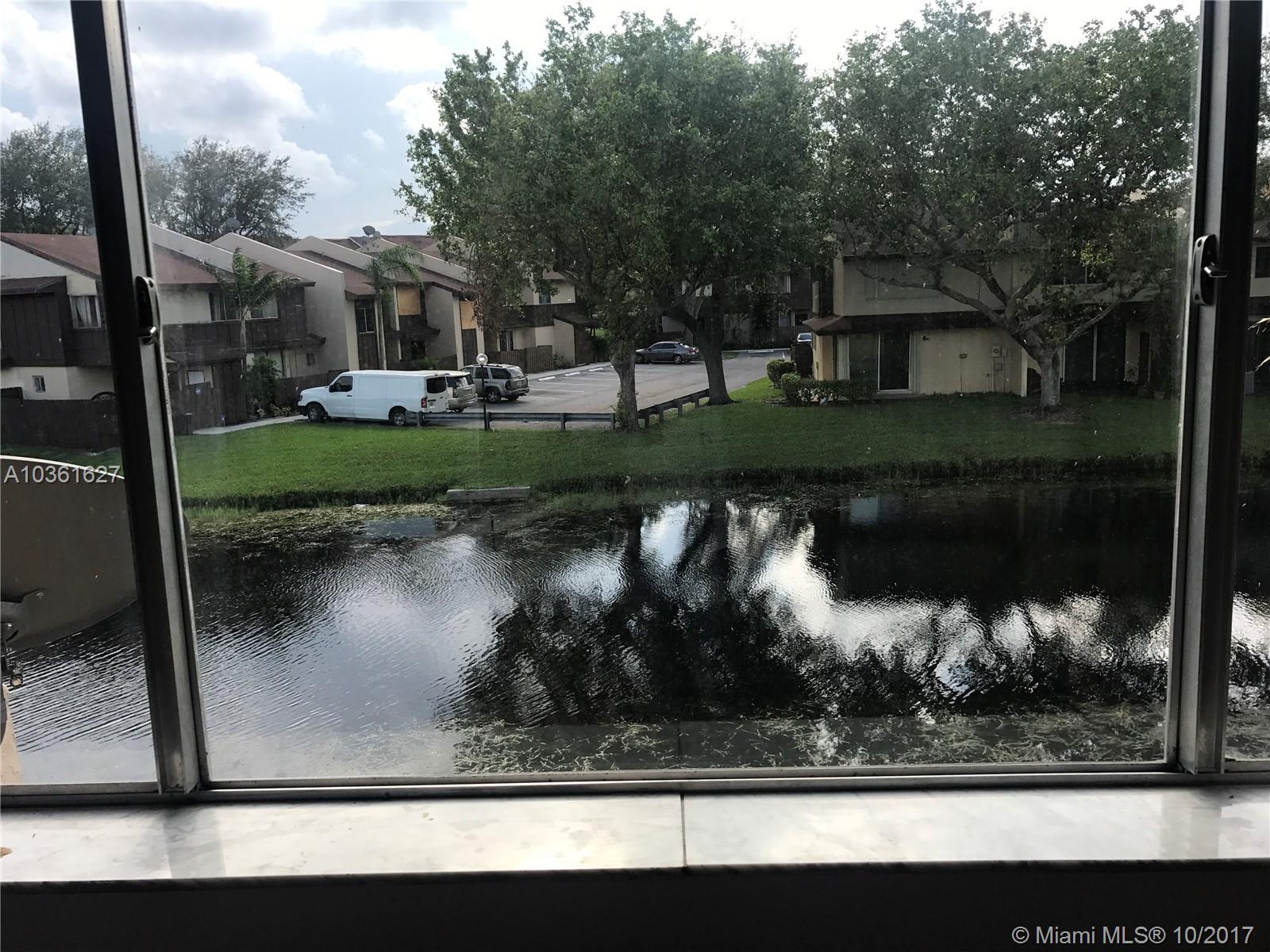 HAMPTONS OF NORTH LAUDERD - Residential