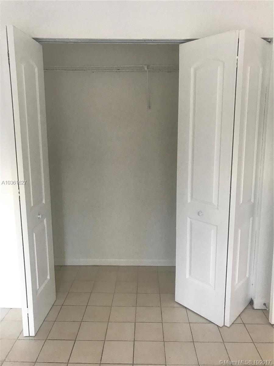 HAMPTONS OF NORTH LAUDERD - Residential