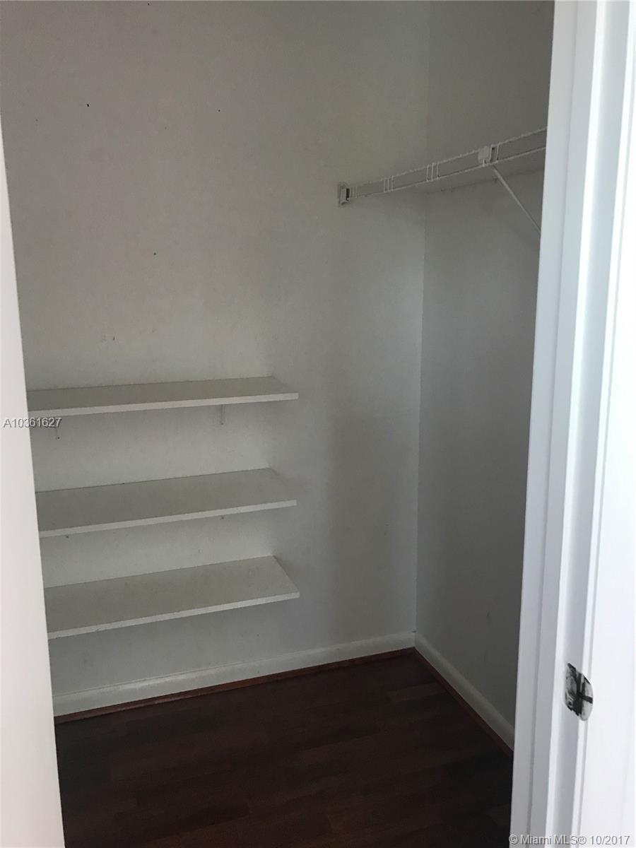 HAMPTONS OF NORTH LAUDERD - Residential