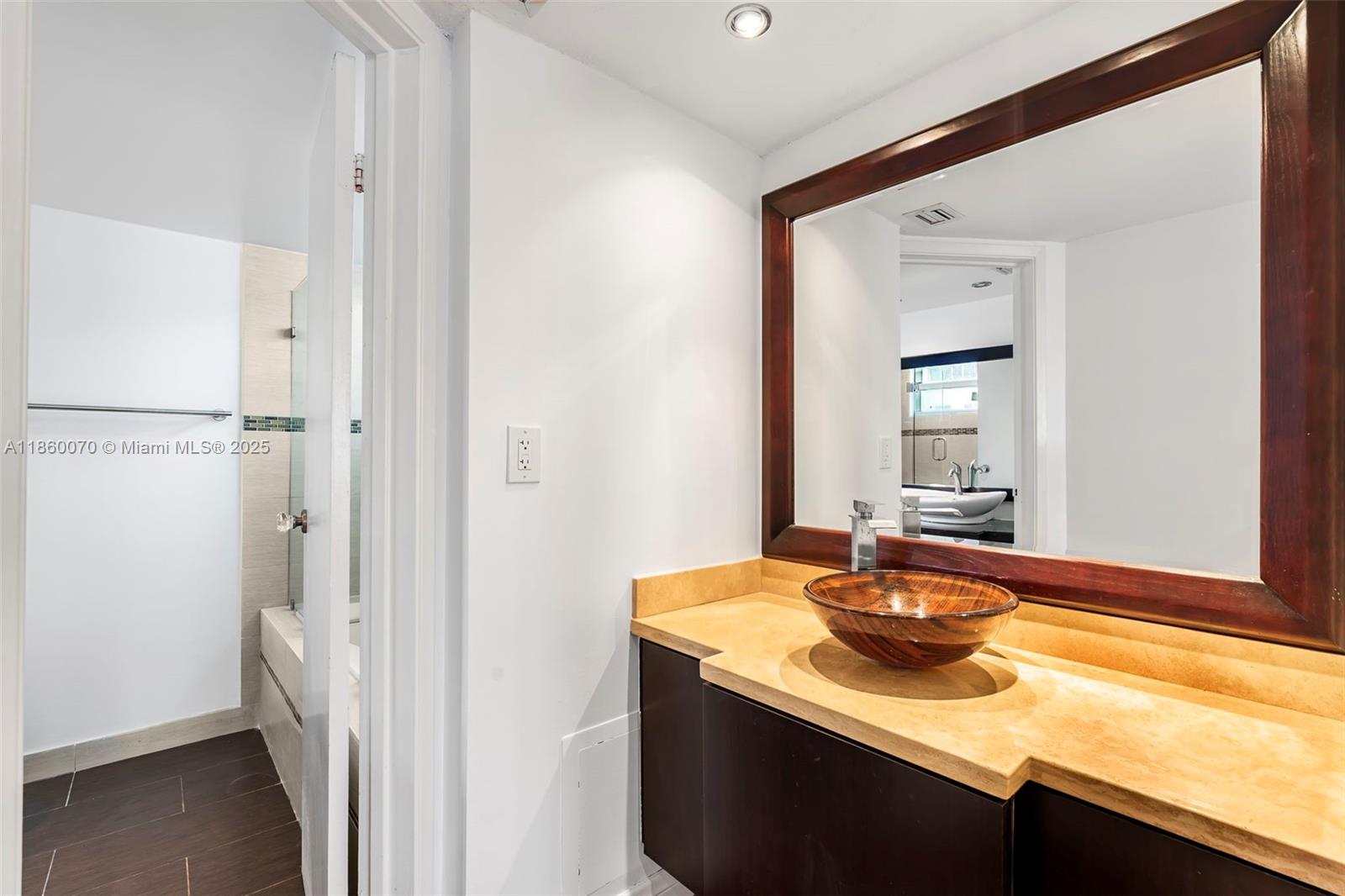 THE RIVIERA CONDO - Residential