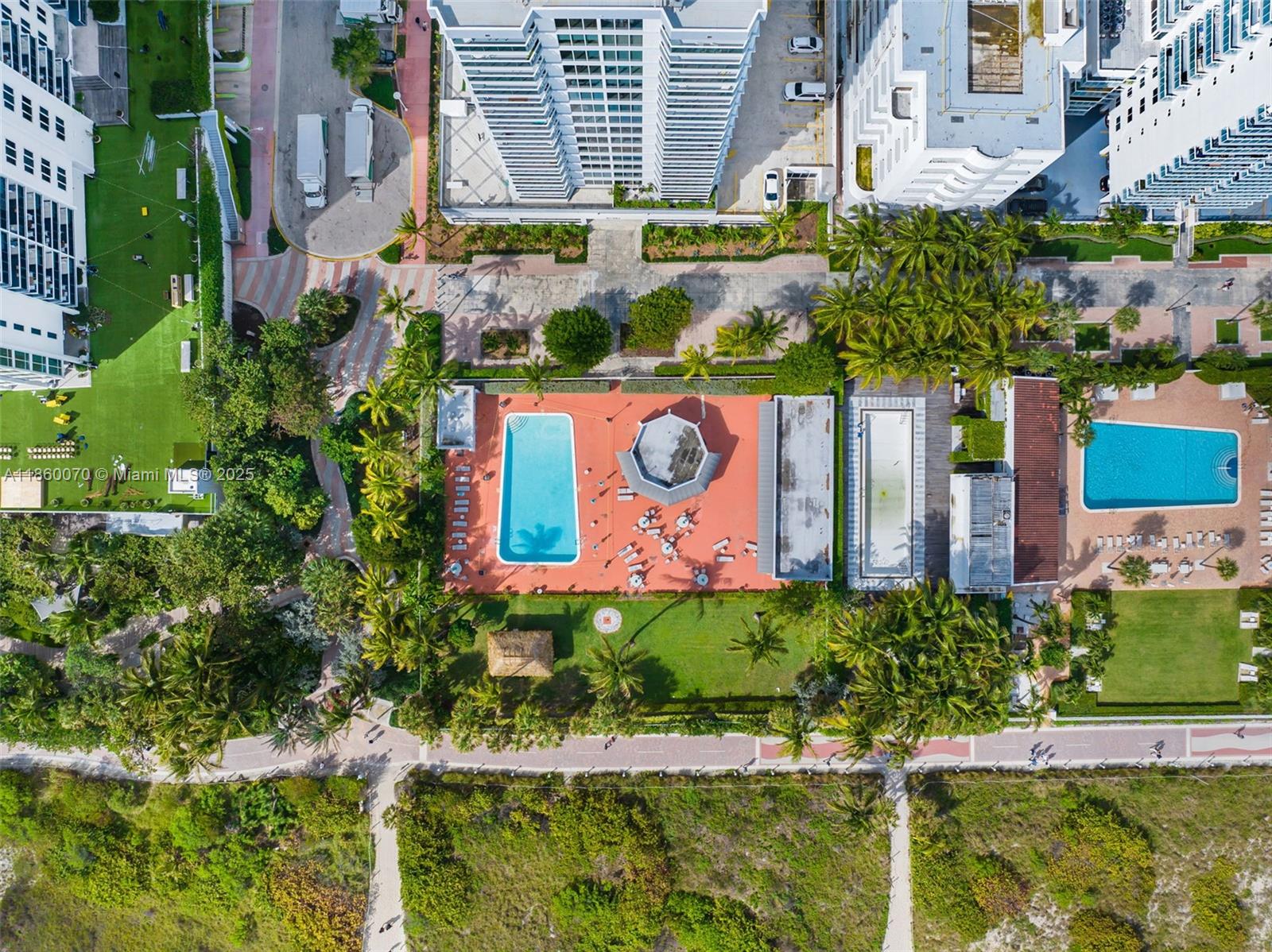 THE RIVIERA CONDO - Residential