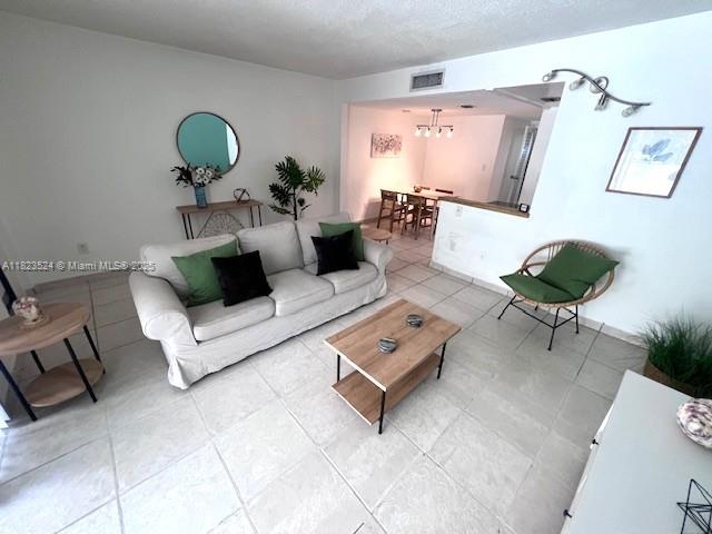 2345 Ne 135th St 101, North Miami, Miami-Dade County, Florida - 1 Bedrooms  
2 Bathrooms - 