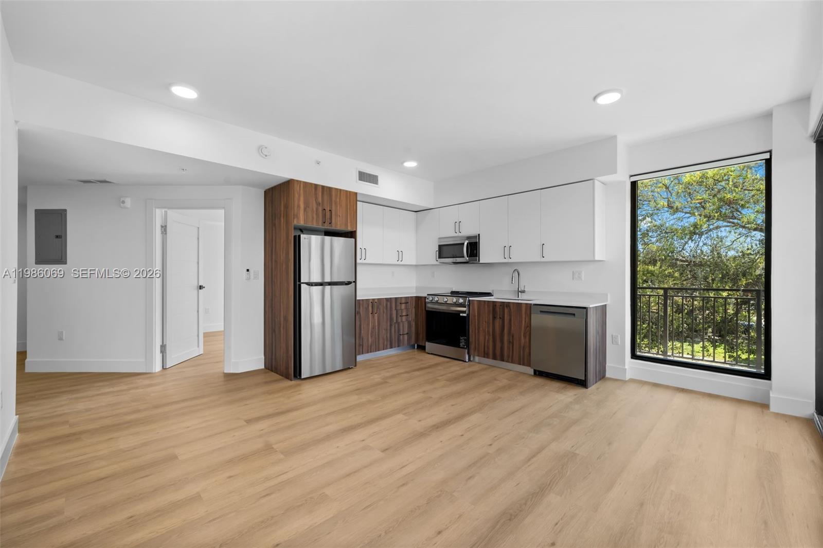 Aventura Quattro - Residential Lease