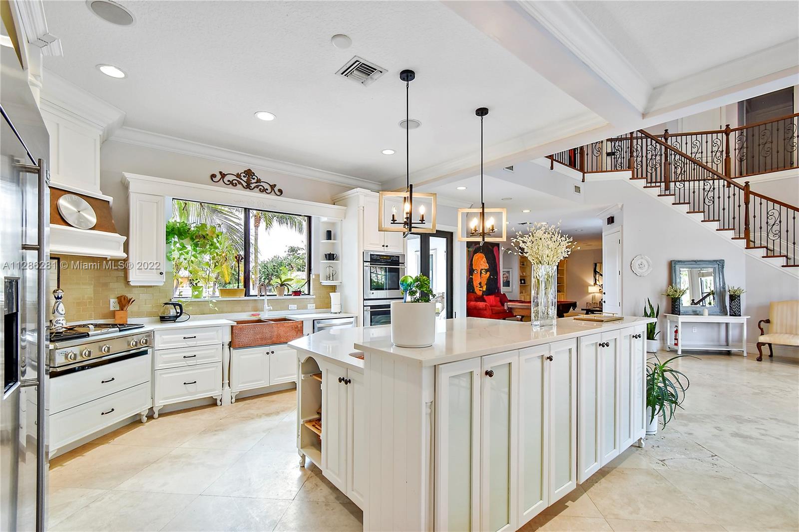 LAKE ESTATES - Residential