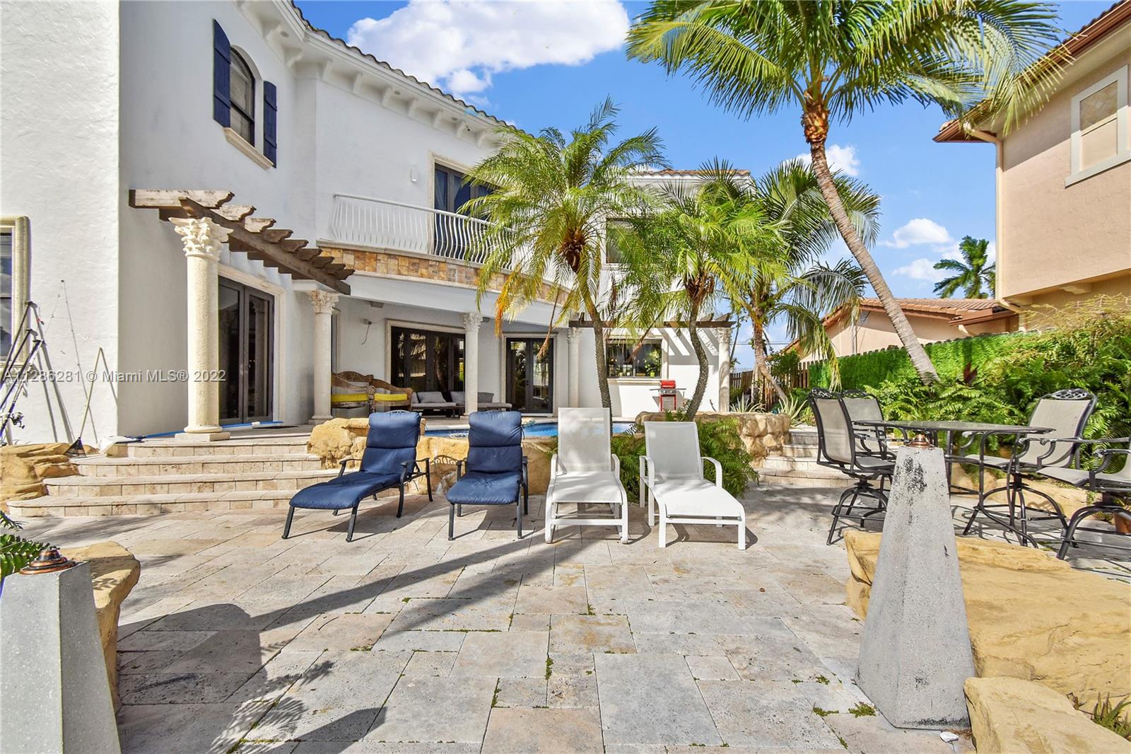 LAKE ESTATES - Residential