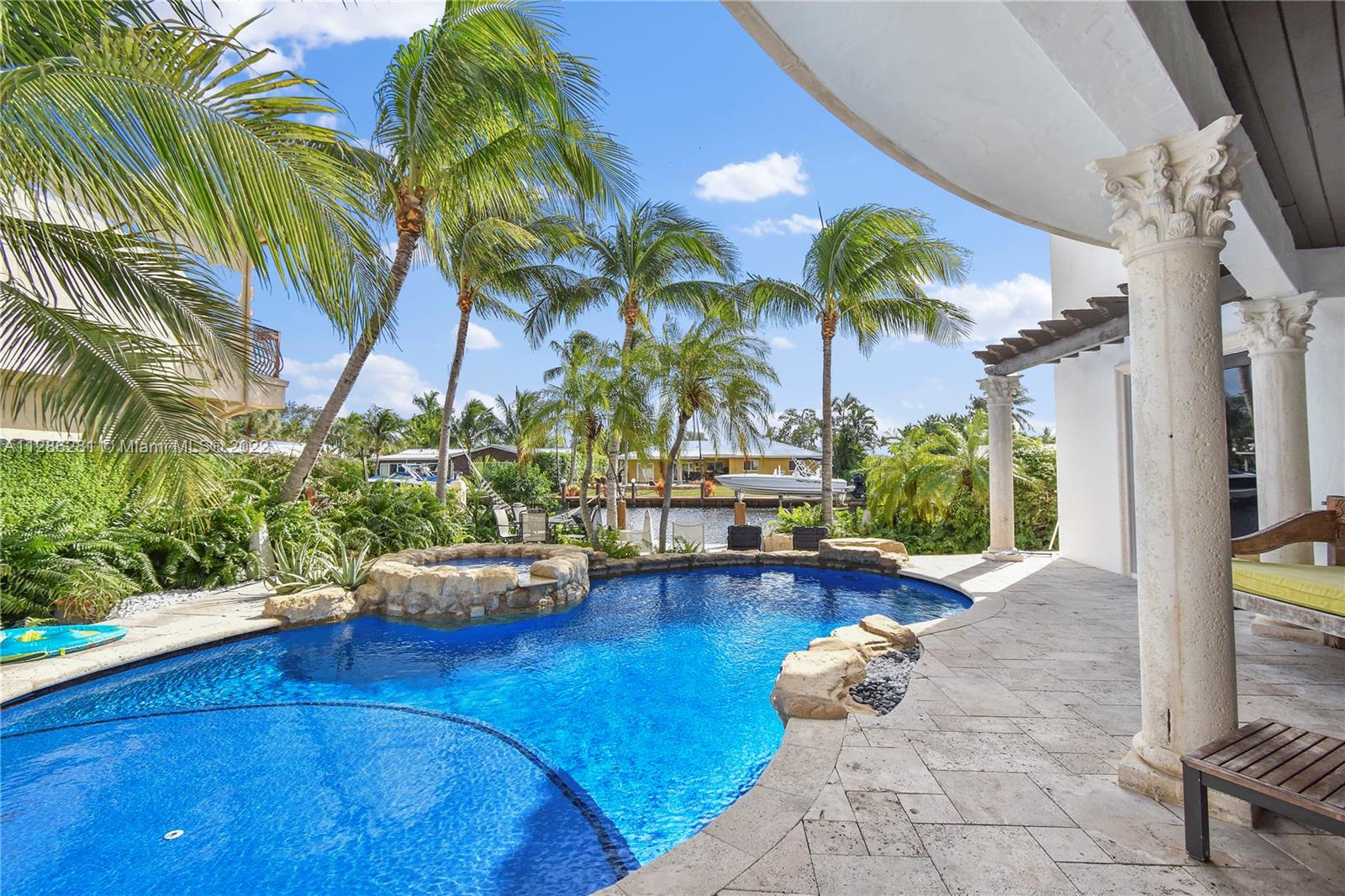 LAKE ESTATES - Residential