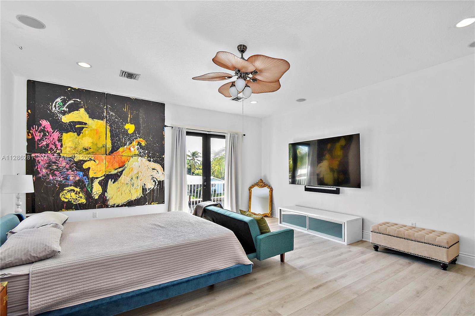 LAKE ESTATES - Residential