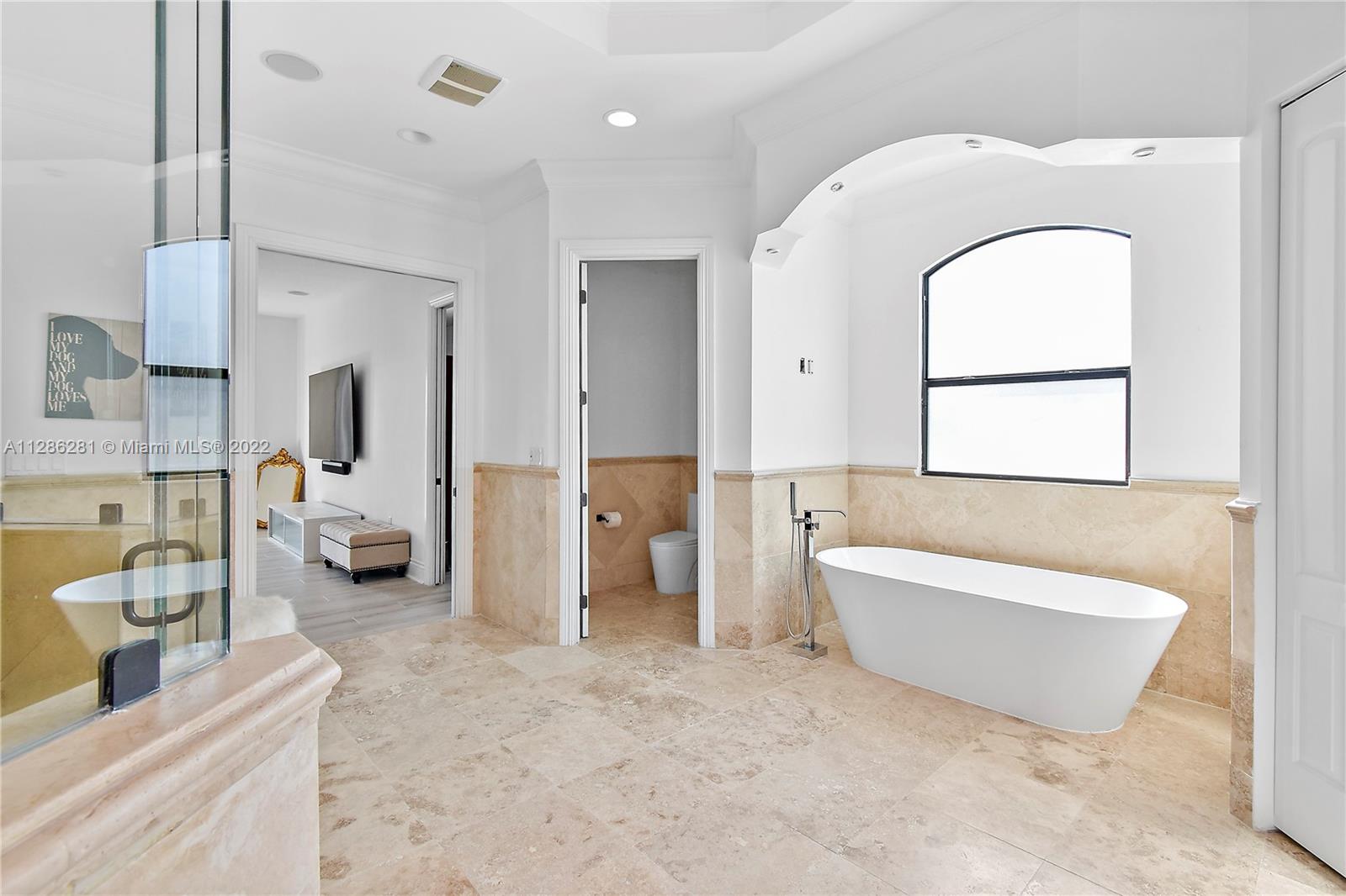 LAKE ESTATES - Residential