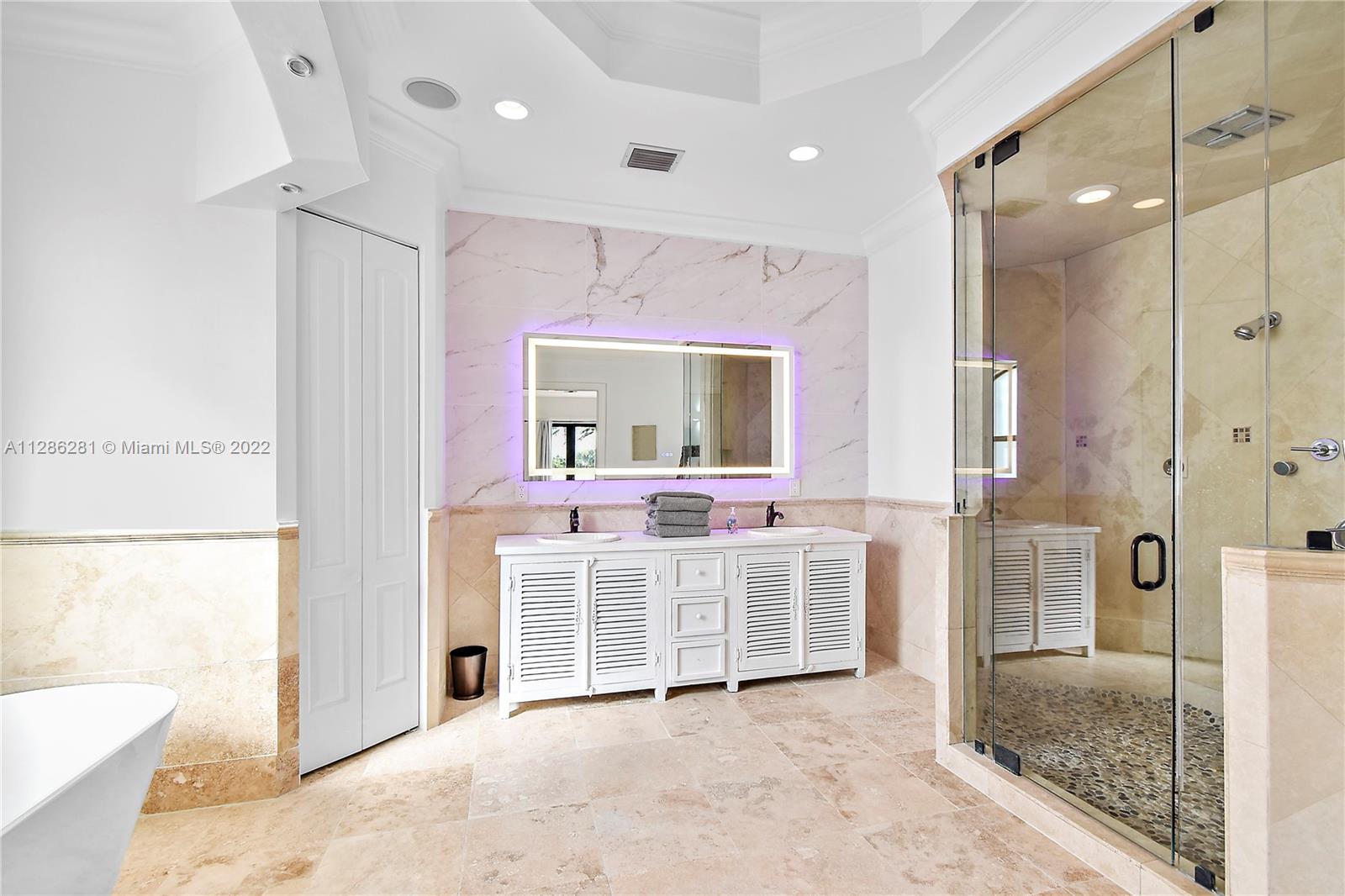 LAKE ESTATES - Residential