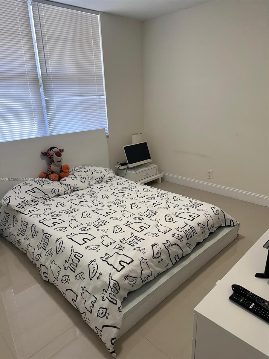 CYPRESS CHASE CONDO NO 3 - Residential