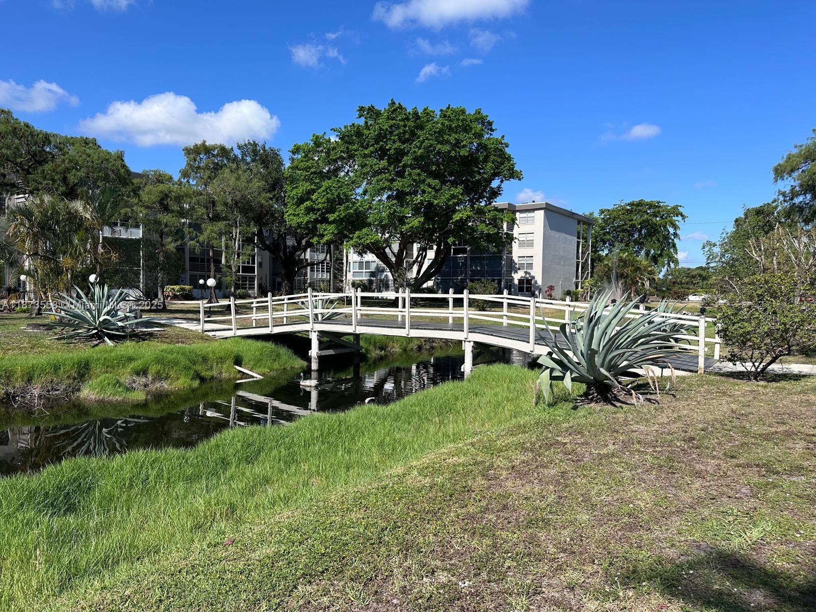 CYPRESS CHASE CONDO NO 3 - Residential