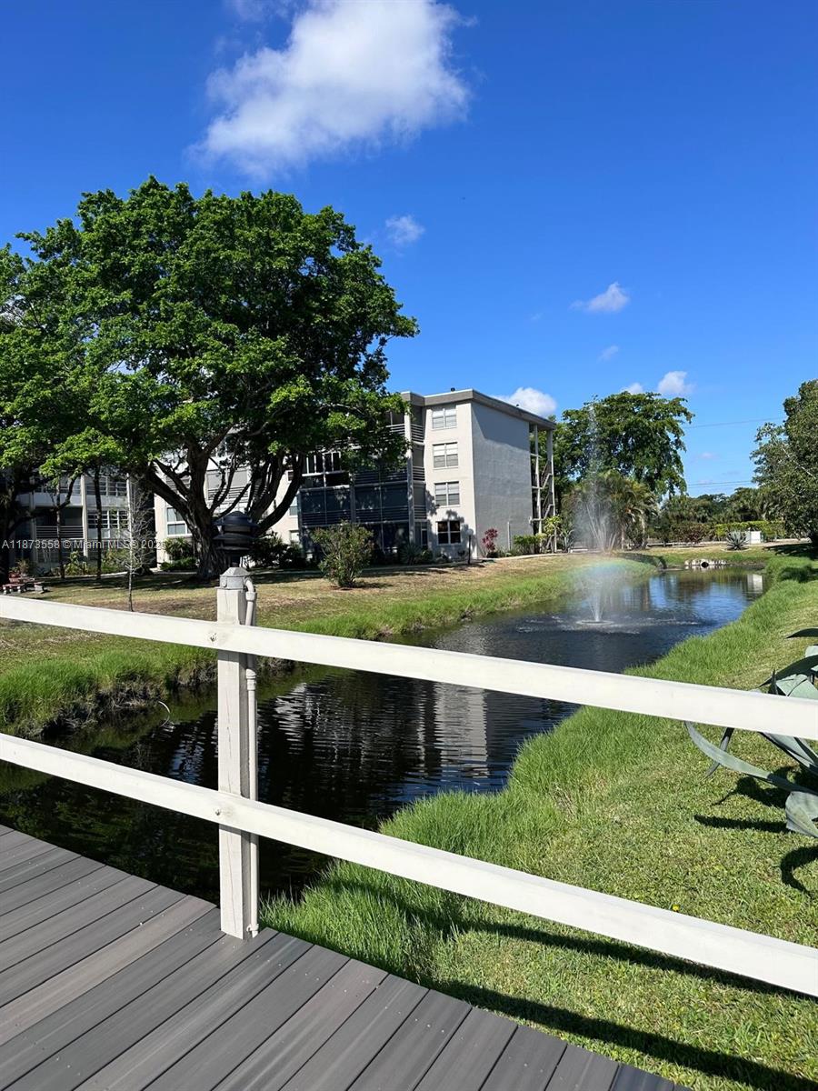 CYPRESS CHASE CONDO NO 3 - Residential