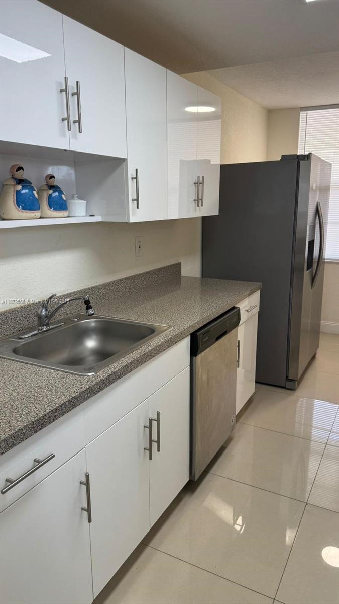 CYPRESS CHASE CONDO NO 3 - Residential