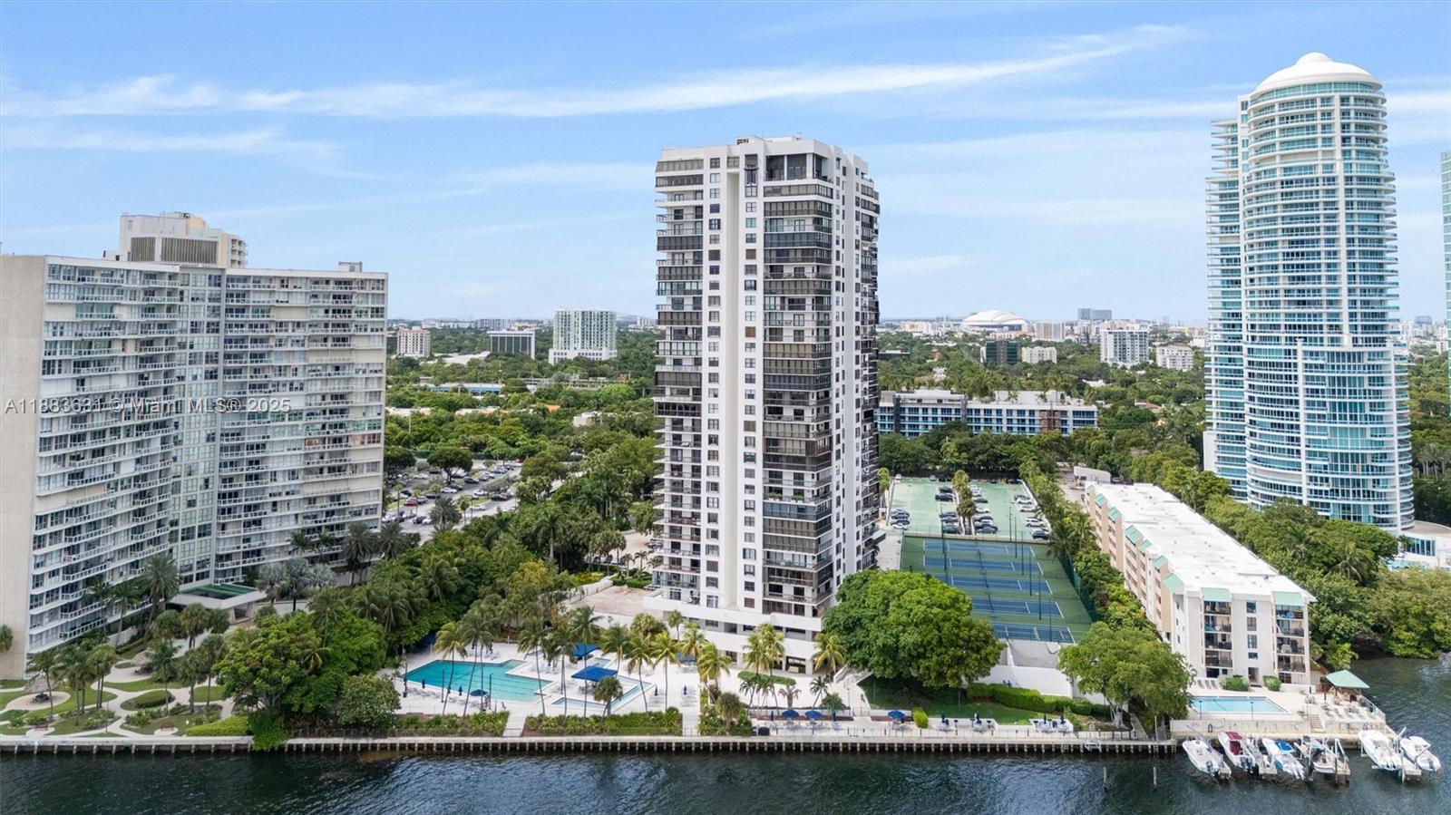 Brickell bay Club Condo - Residential
