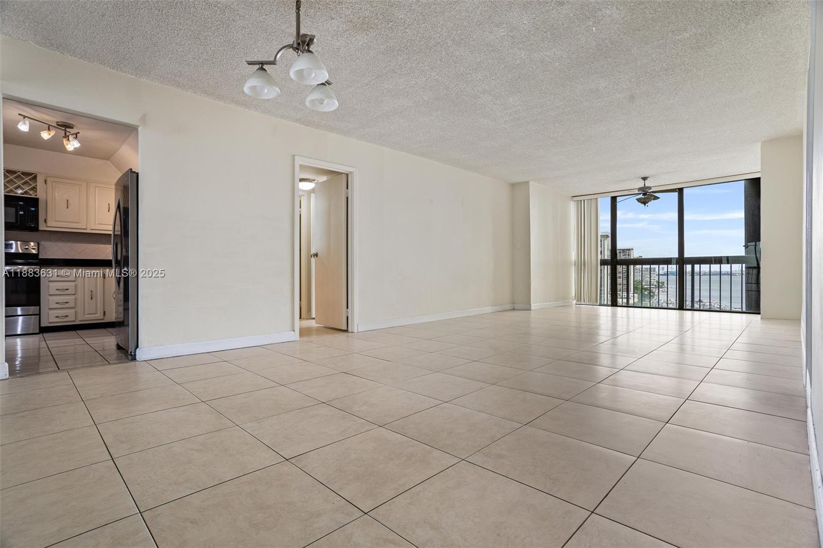 2333 Brickell Ave 1207