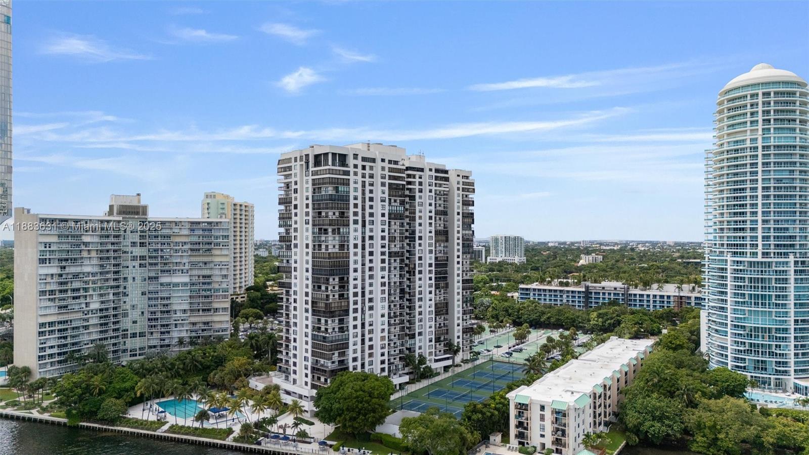 Brickell bay Club Condo - Residential