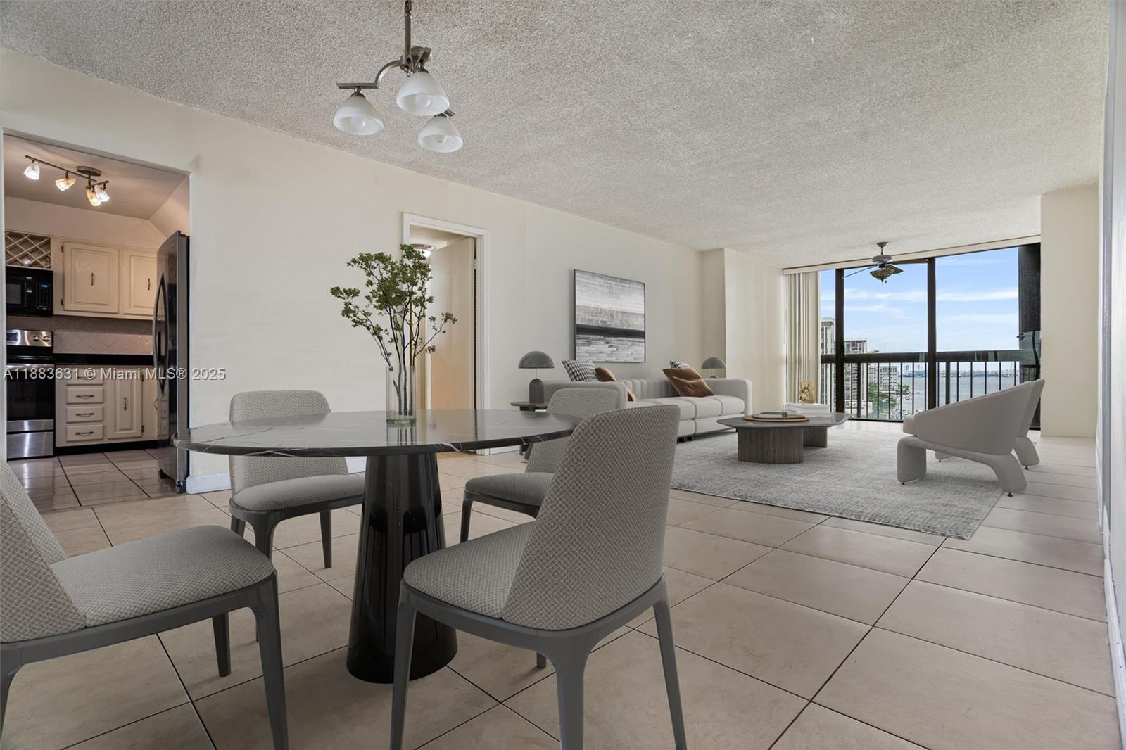 2333 Brickell Ave 1207
