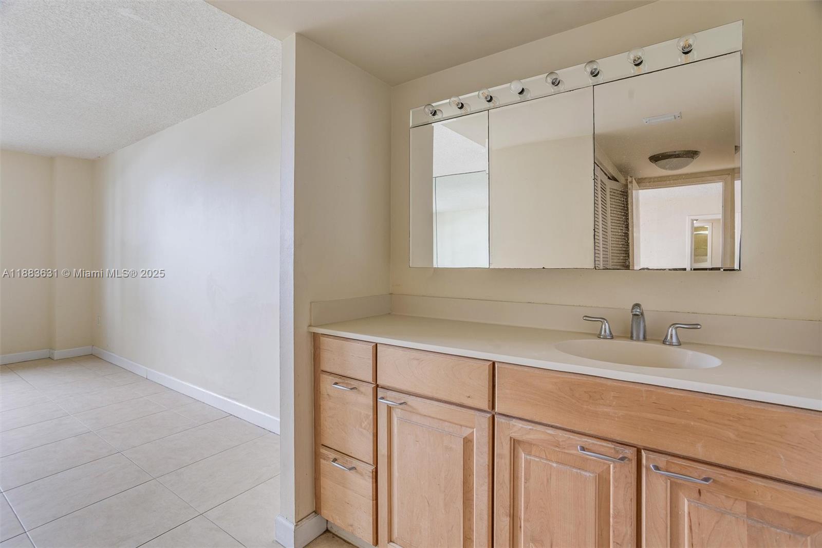 Brickell bay Club Condo - Residential