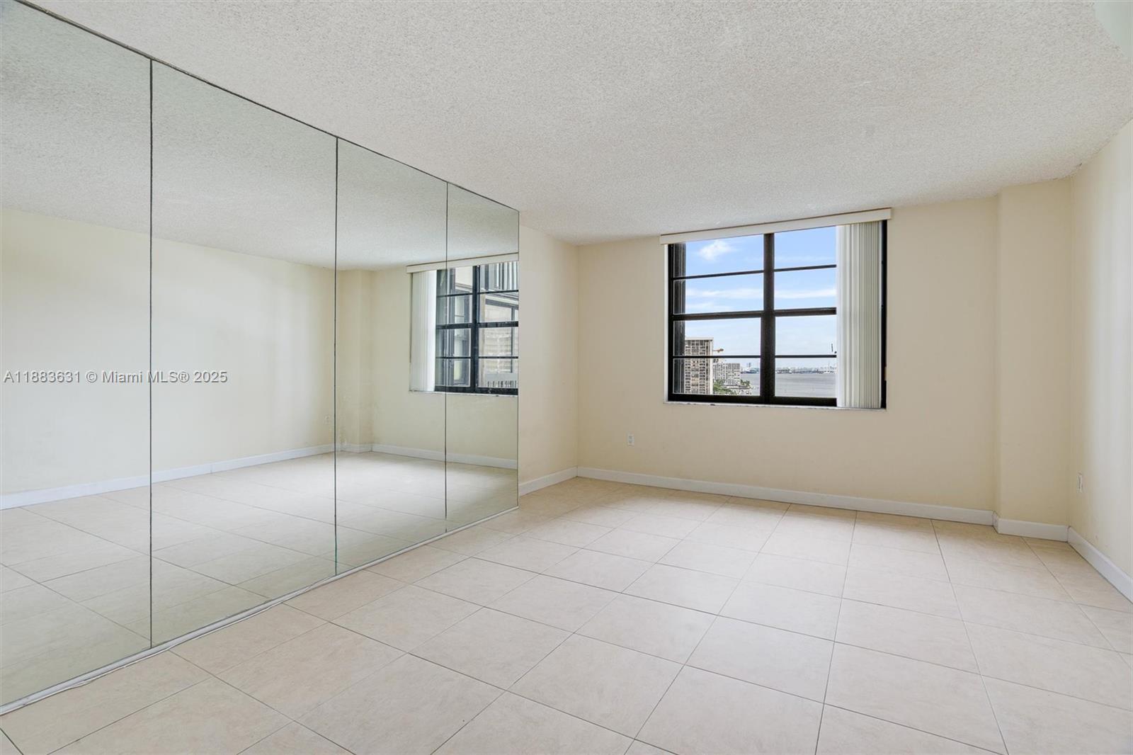 Brickell bay Club Condo - Residential