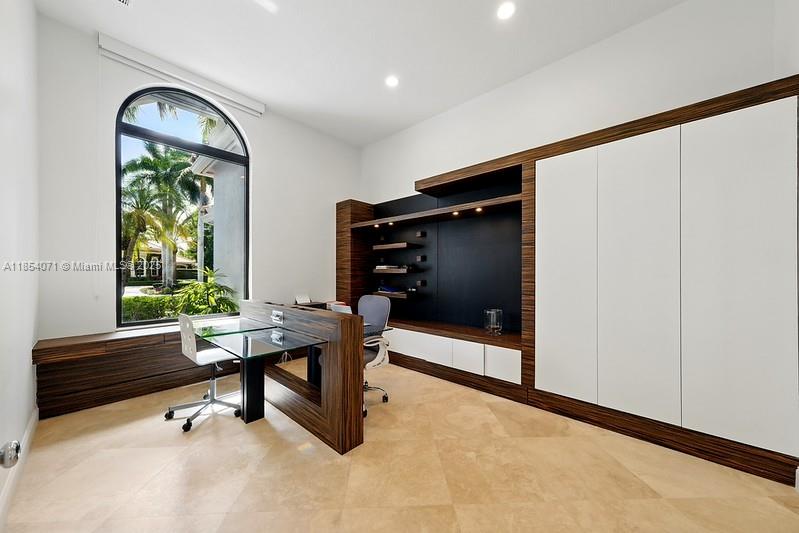 SECTOR 7 - - Residential Lease