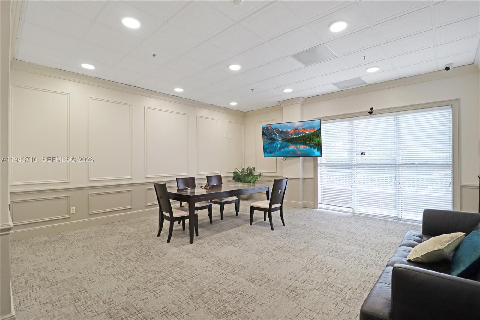 DA VINCI ON DOUGLAS CONDO - Residential