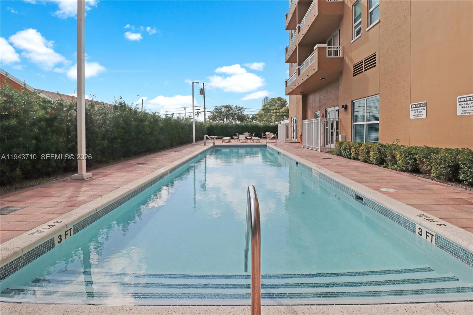 DA VINCI ON DOUGLAS CONDO - Residential