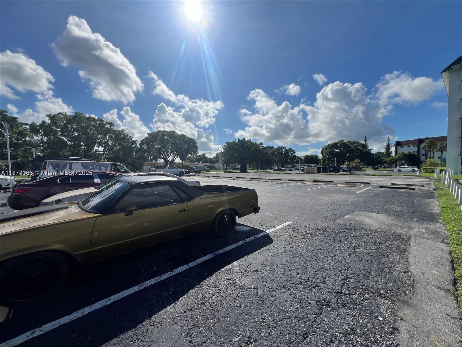 CASTLE APARTMENTS 11 COND - Residential