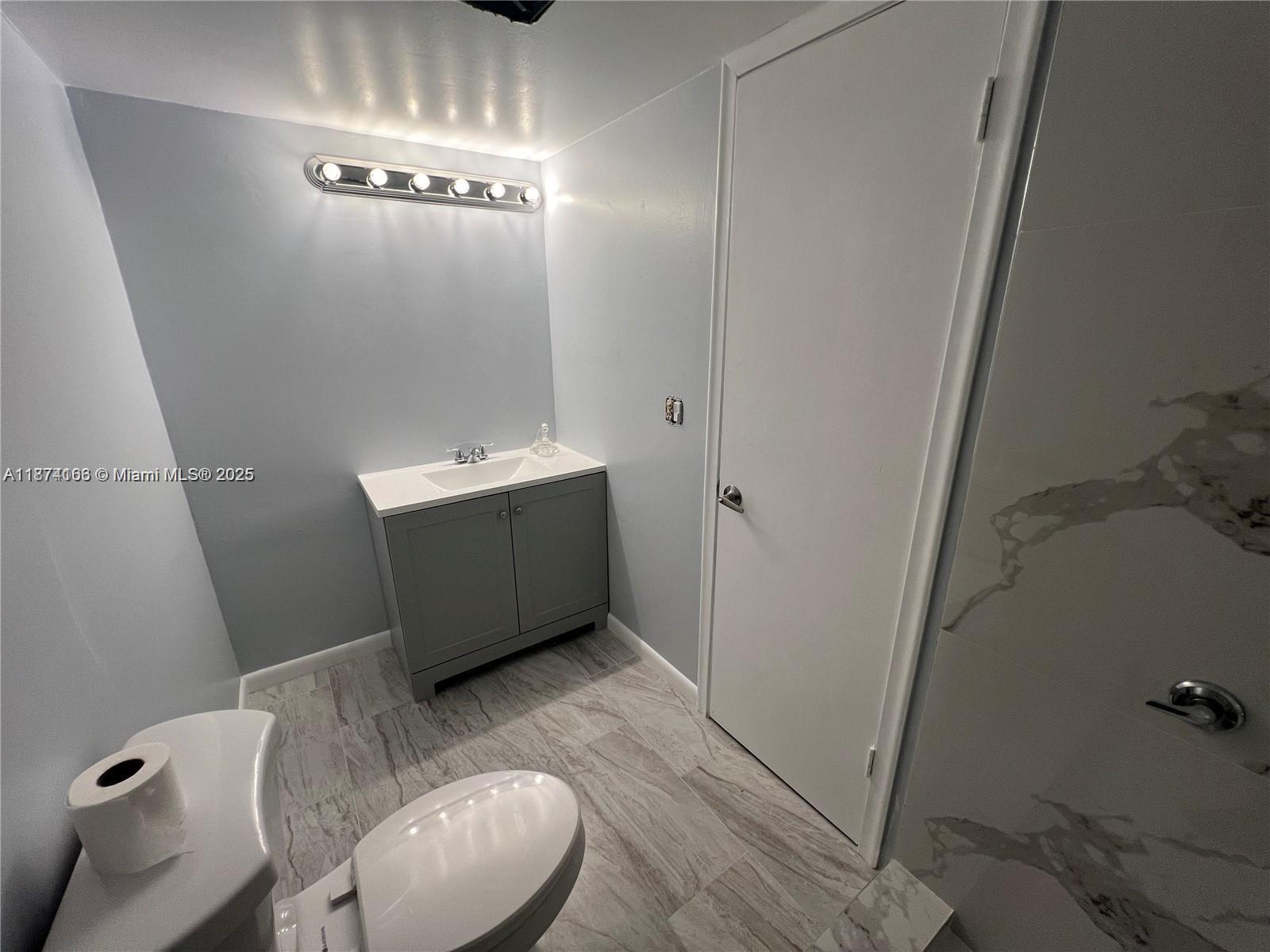 CASTLE APARTMENTS 11 COND - Residential