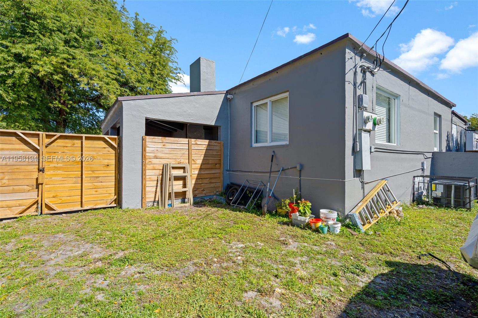 17TH AVE MANOR 1ST ADDN - Residential Income