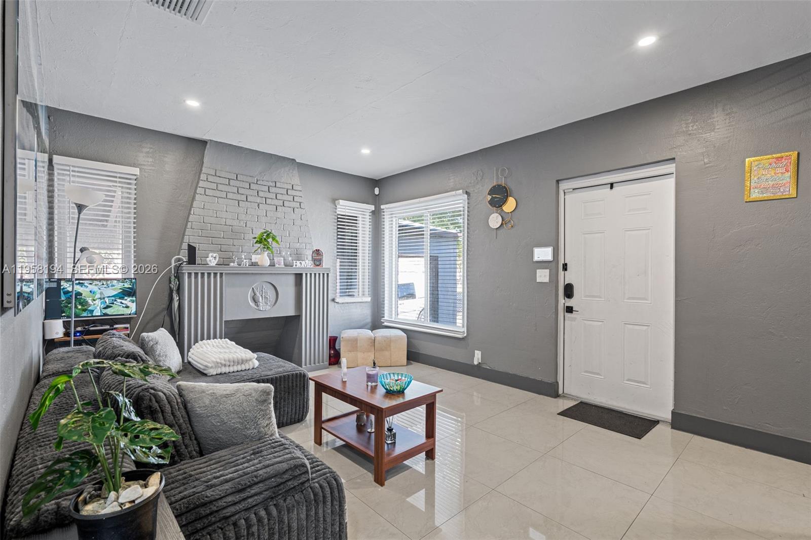 17TH AVE MANOR 1ST ADDN - Residential Income