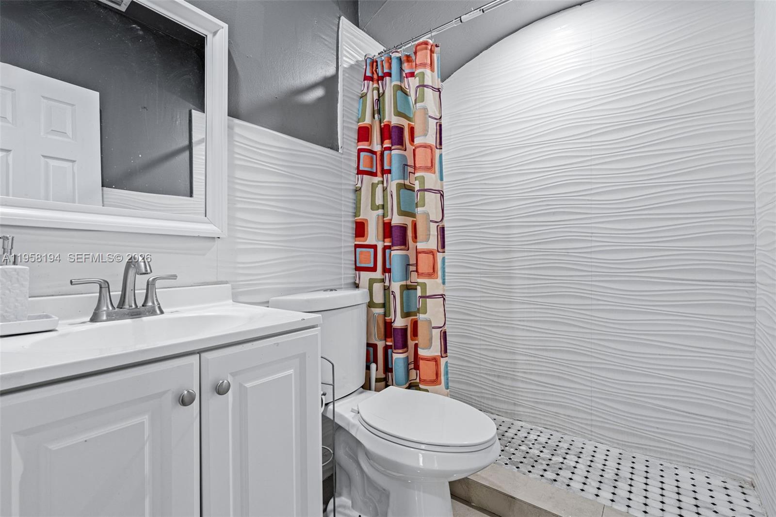 17TH AVE MANOR 1ST ADDN - Residential Income