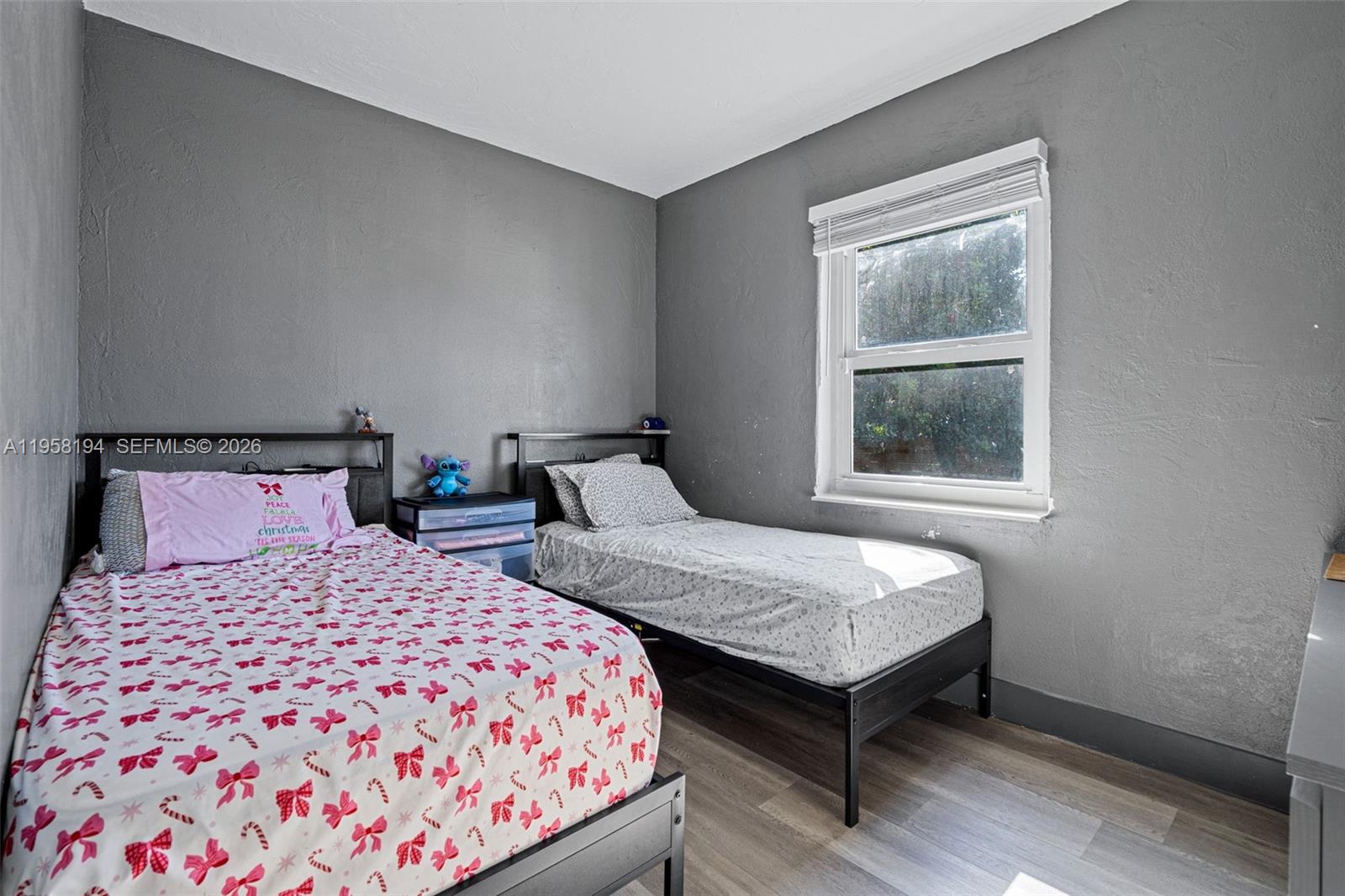 17TH AVE MANOR 1ST ADDN - Residential Income