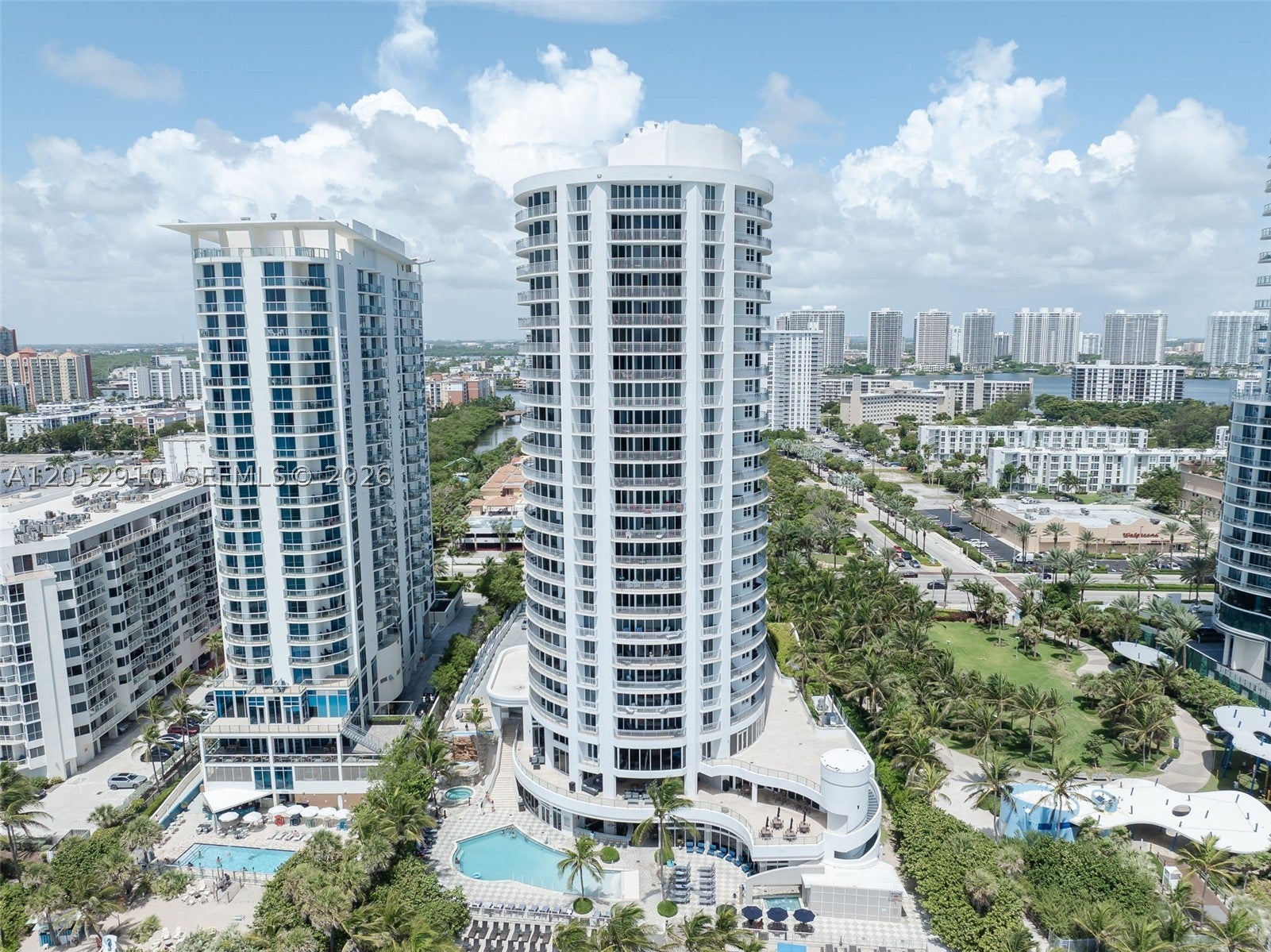 17375 Collins Ave 2101