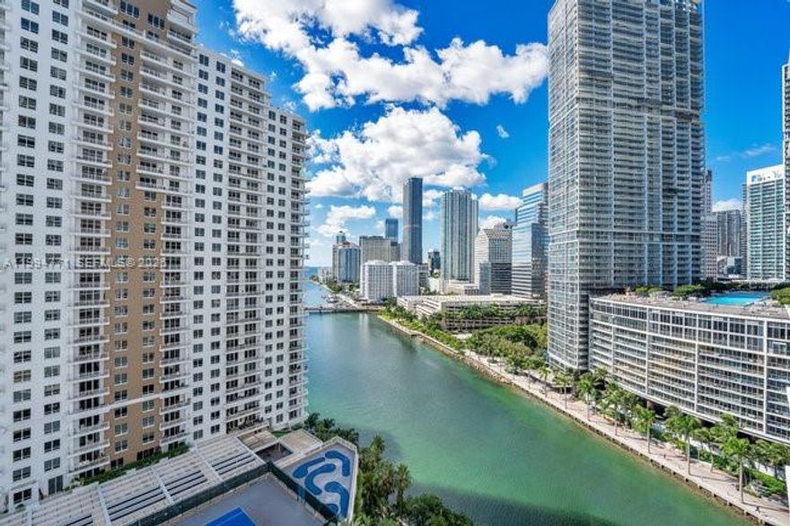 This beautifully designed unit with extra high ceilings is located at the elegantly designed Carbonell Condominium in Brickell Key which offers an array of amenities including and not limited to gym, basketball court, pool, business center, etc. Unit features efficient design and great location close to many places of interest within Brickell/Downtown area. Perfect for those who enjoy peaceful living steps away from Miami's urban core.