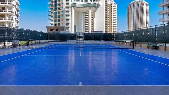 CARBONELL CONDO - Residential Lease