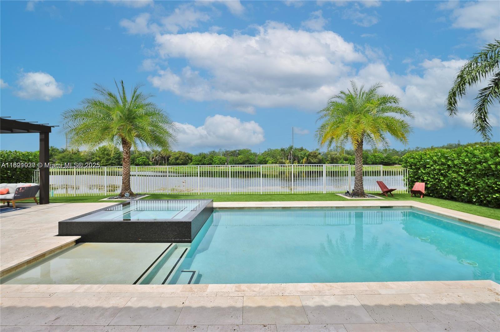 WESTON HILLS - Residential