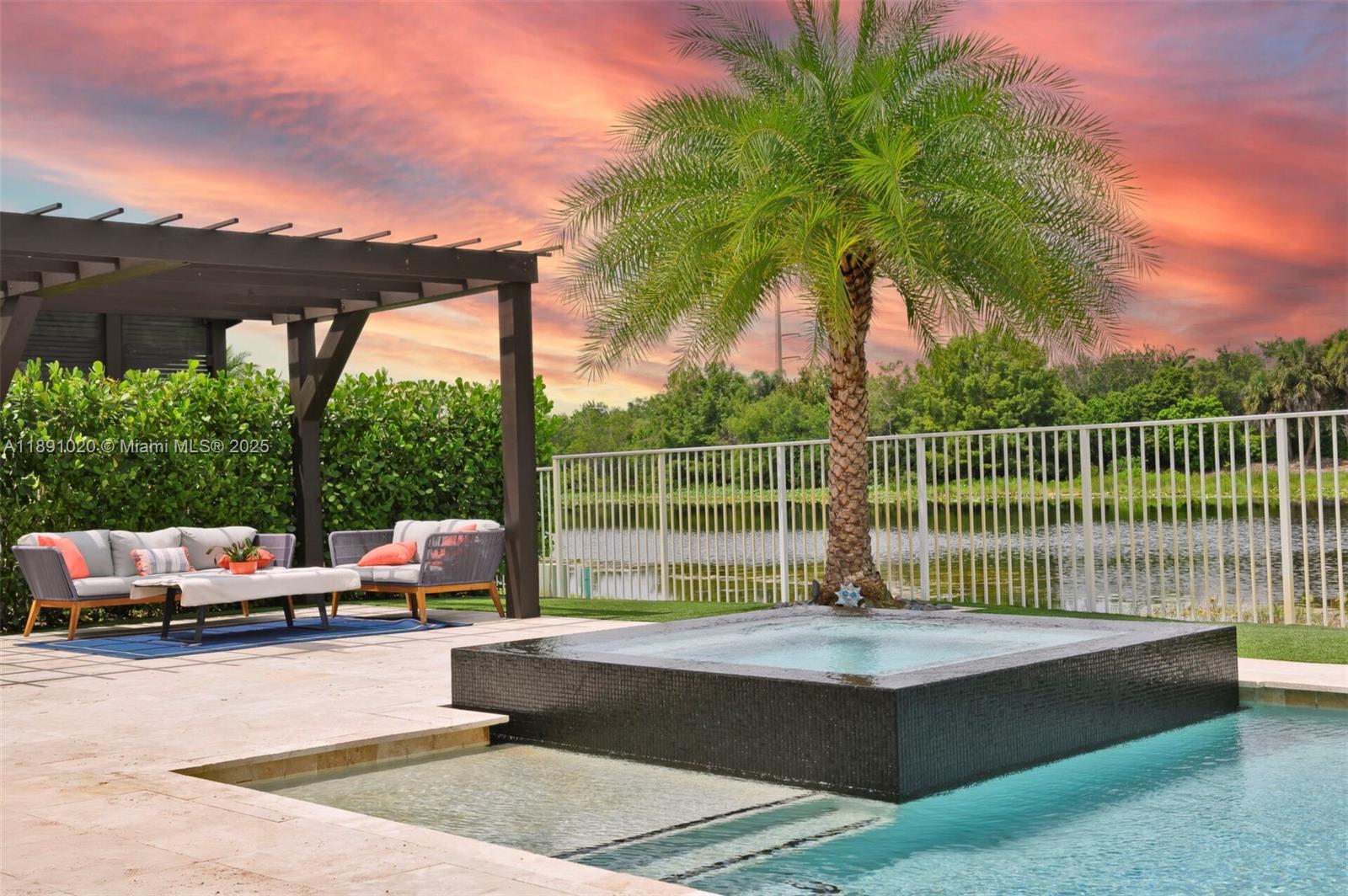 WESTON HILLS - Residential