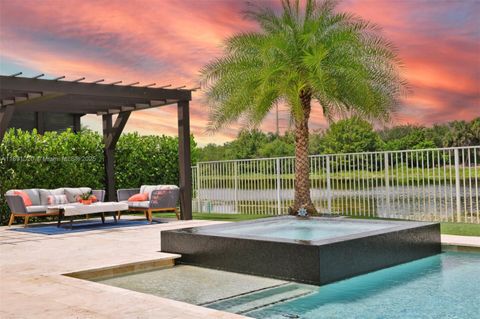 2132 Quail Roost Dr Weston FL 33327
