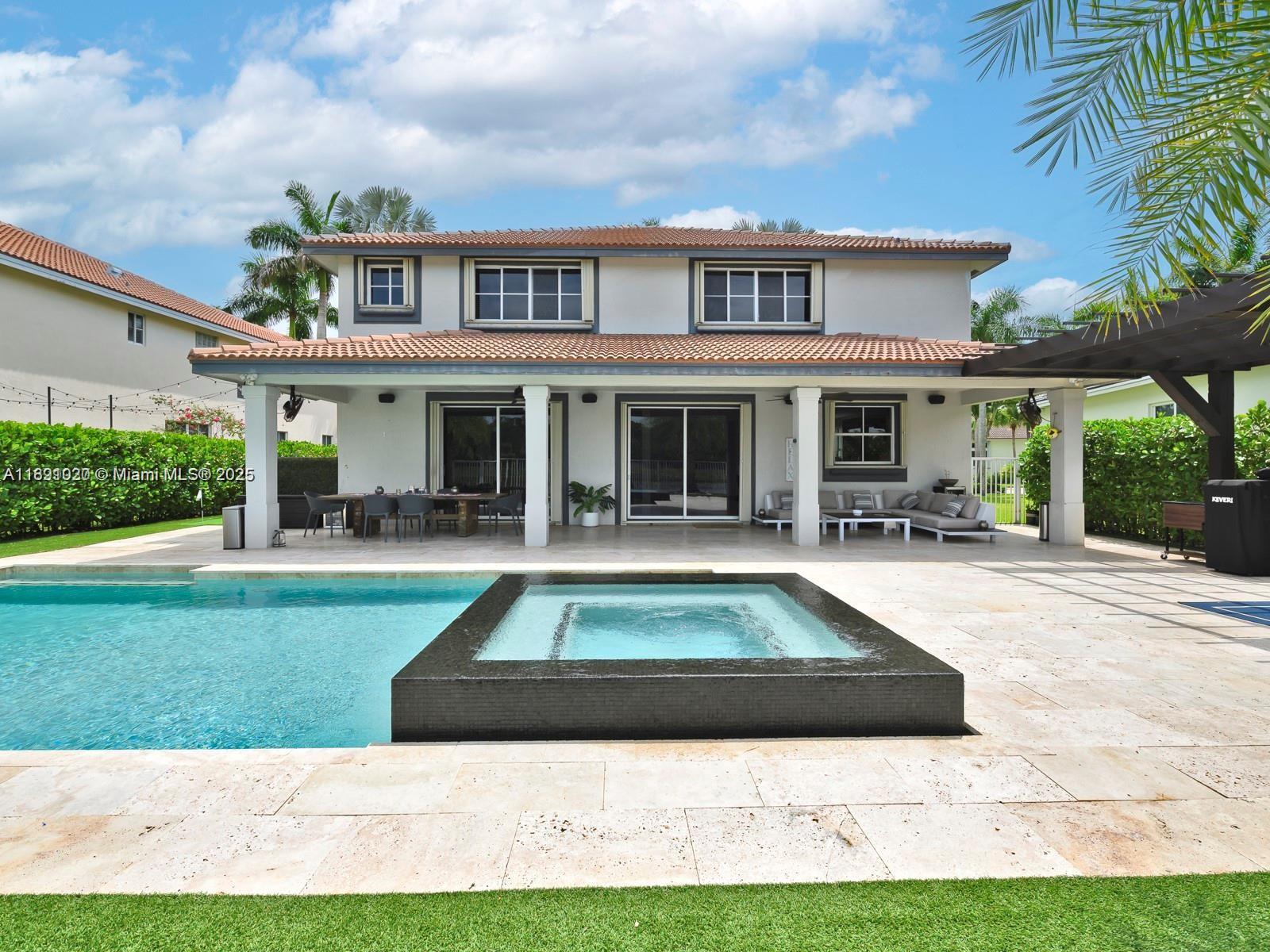 WESTON HILLS - Residential