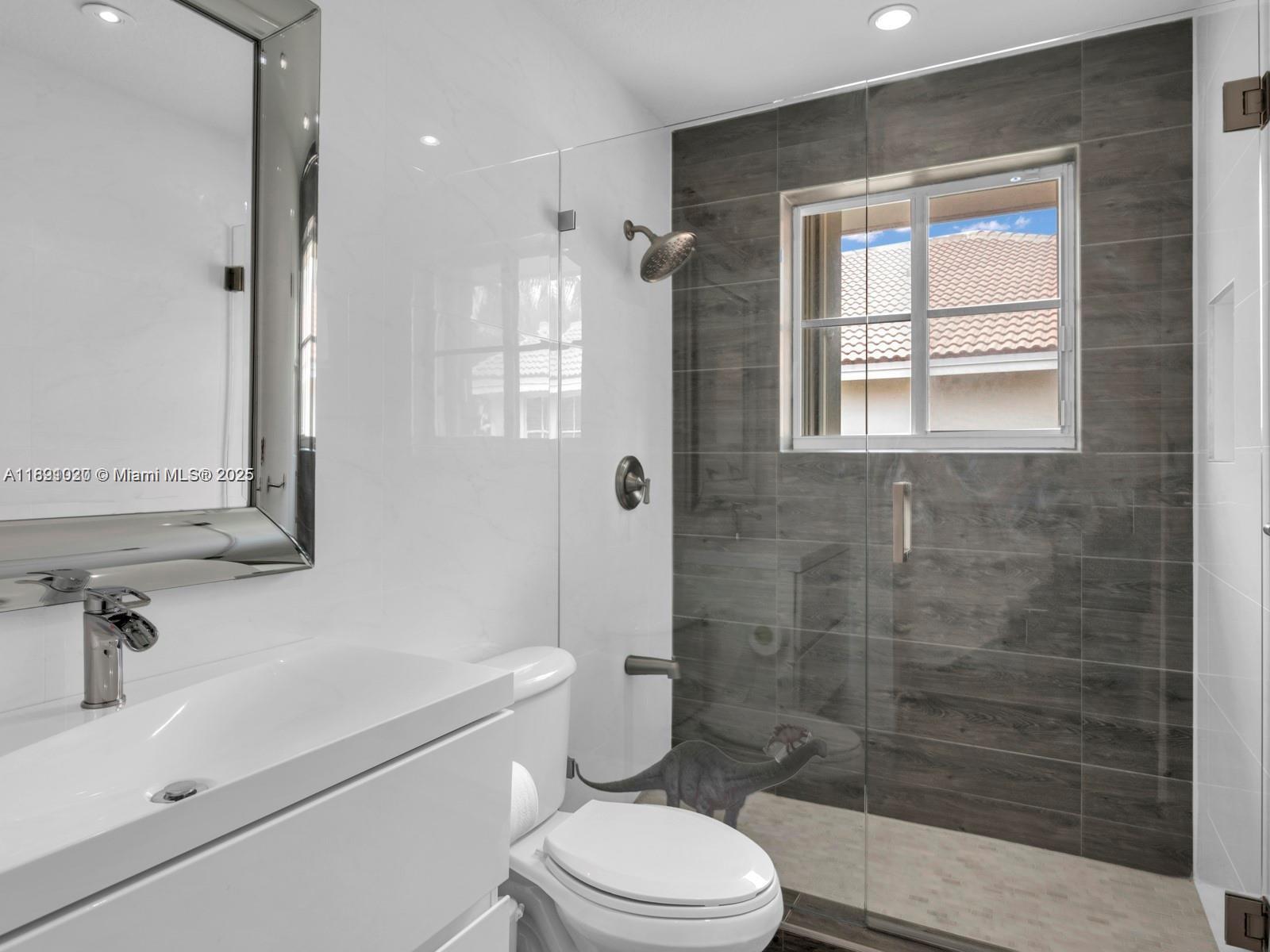 WESTON HILLS - Residential
