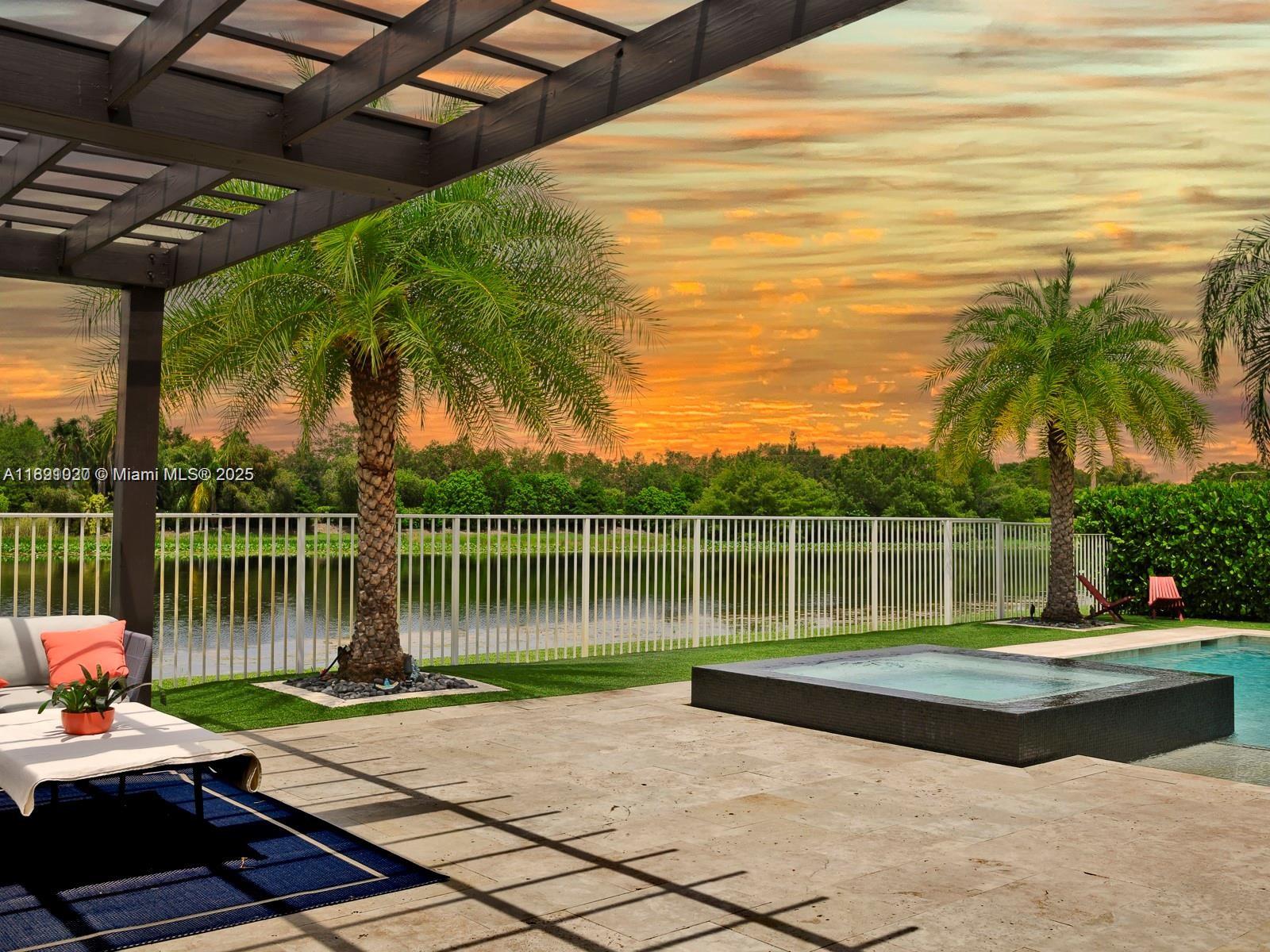 WESTON HILLS - Residential