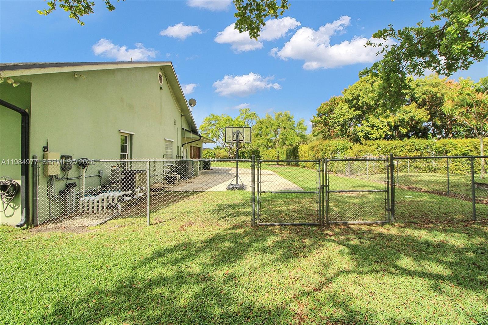 THE REDLANDS SEC 1 - Residential