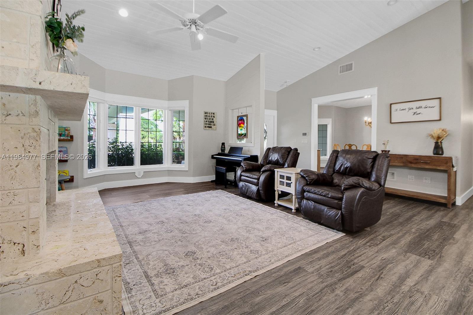 THE REDLANDS SEC 1 - Residential